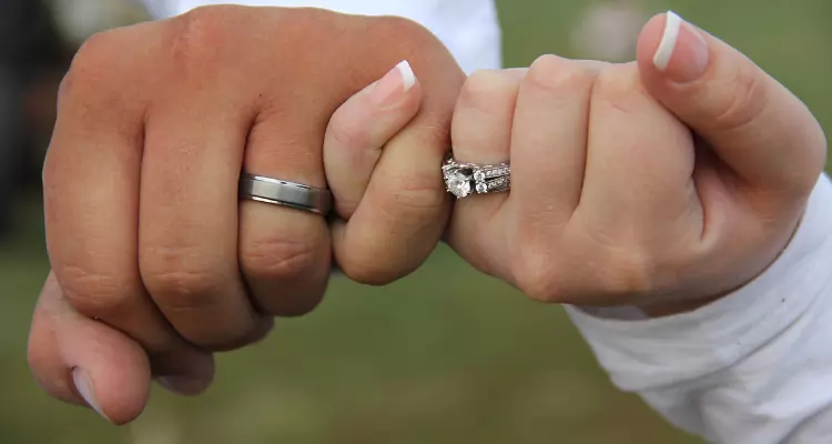 Flzaitian Pinky Promise Couples Bracelets